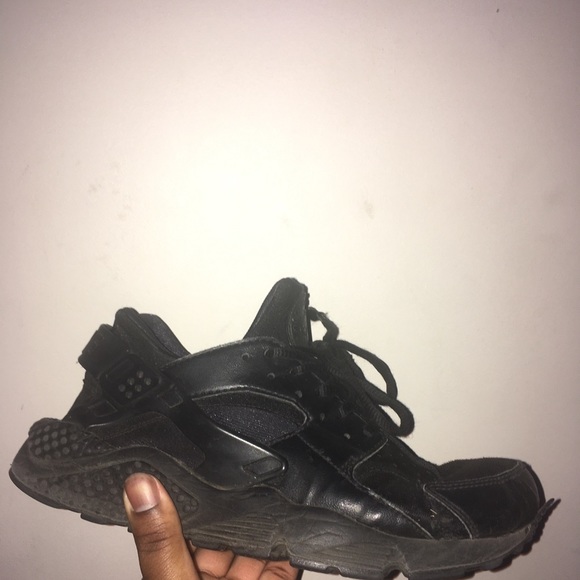 black huaraches - Picture 2 of 4